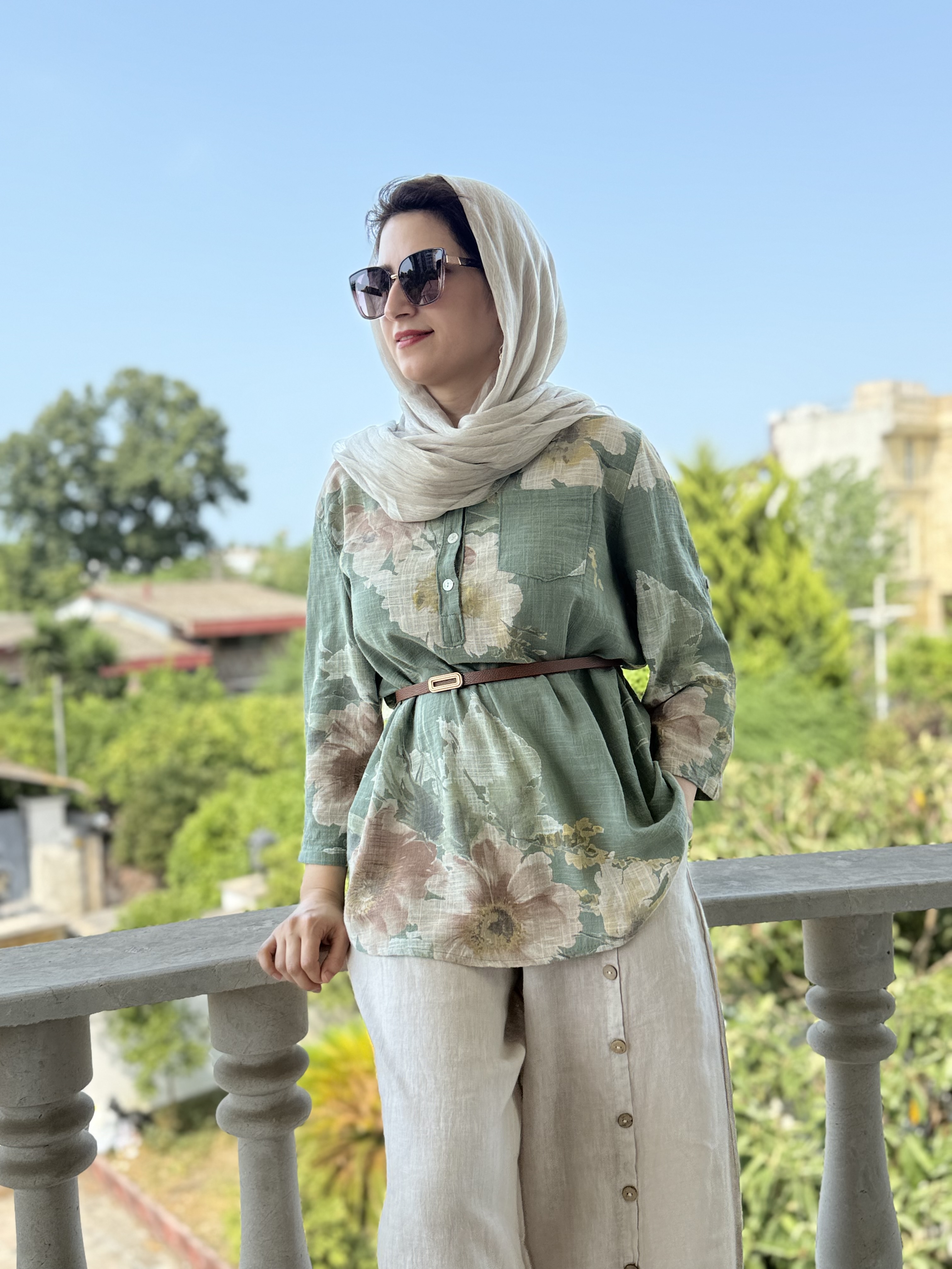 شومیز لینن ایتالیایی زنانه برند فالریا طرح ارکیده/ اورجینال